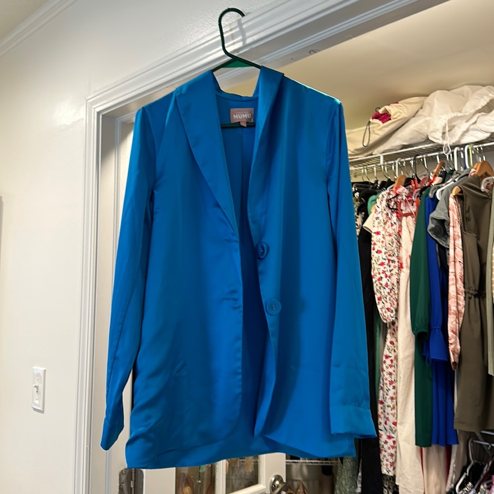 Show me your MUMU. Blue silk material blazer
